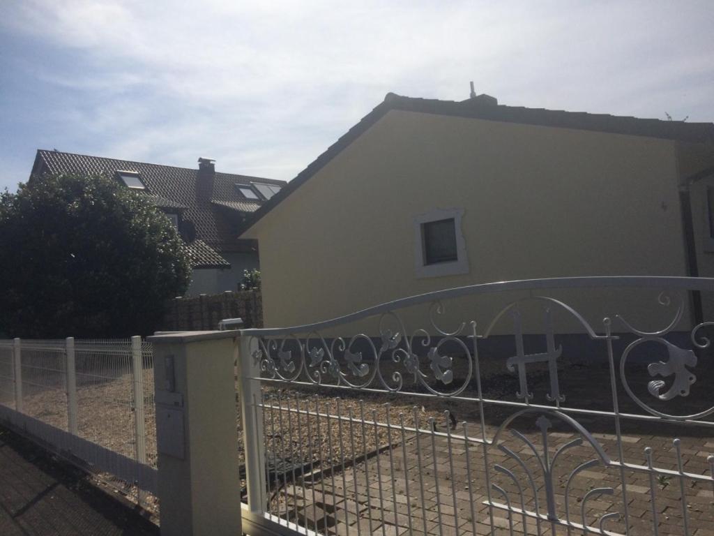 Sions Grosse Ferienwohnung Ferienwohnung Mit 3 Schlafzimmer, 2 Km Bis Zum Europapark Rust Kappel-Grafenhausen Esterno foto