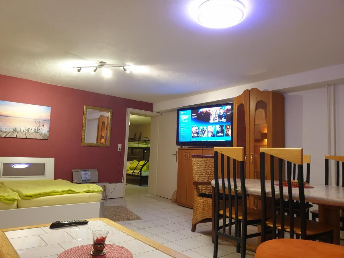 Sions Grosse Ferienwohnung Ferienwohnung Mit 3 Schlafzimmer, 2 Km Bis Zum Europapark Rust Kappel-Grafenhausen Esterno foto
